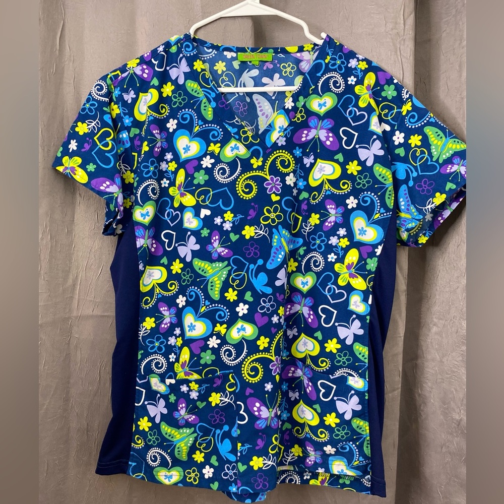 Women’s scrub Top - size L